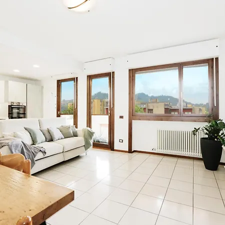 Attico Casa Alicia * Бергамо